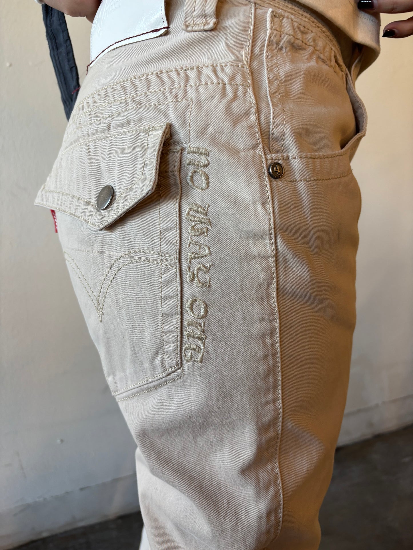 Vintage Beige Levi’s Jeans