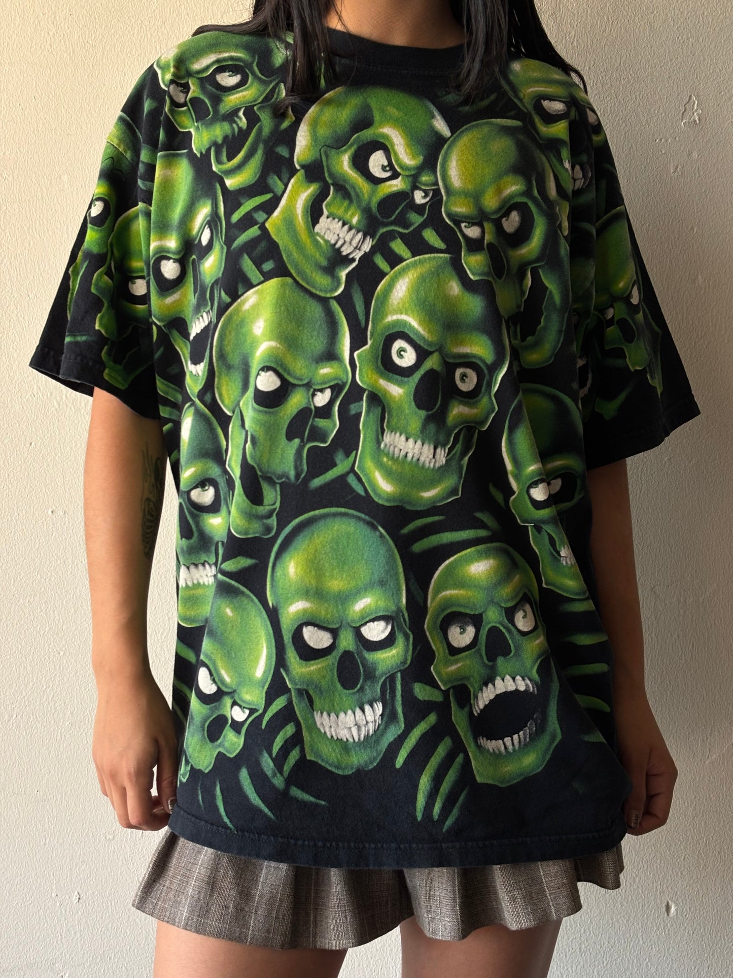 Vintage 2001 Liquid Blue Green Skulls Shirt