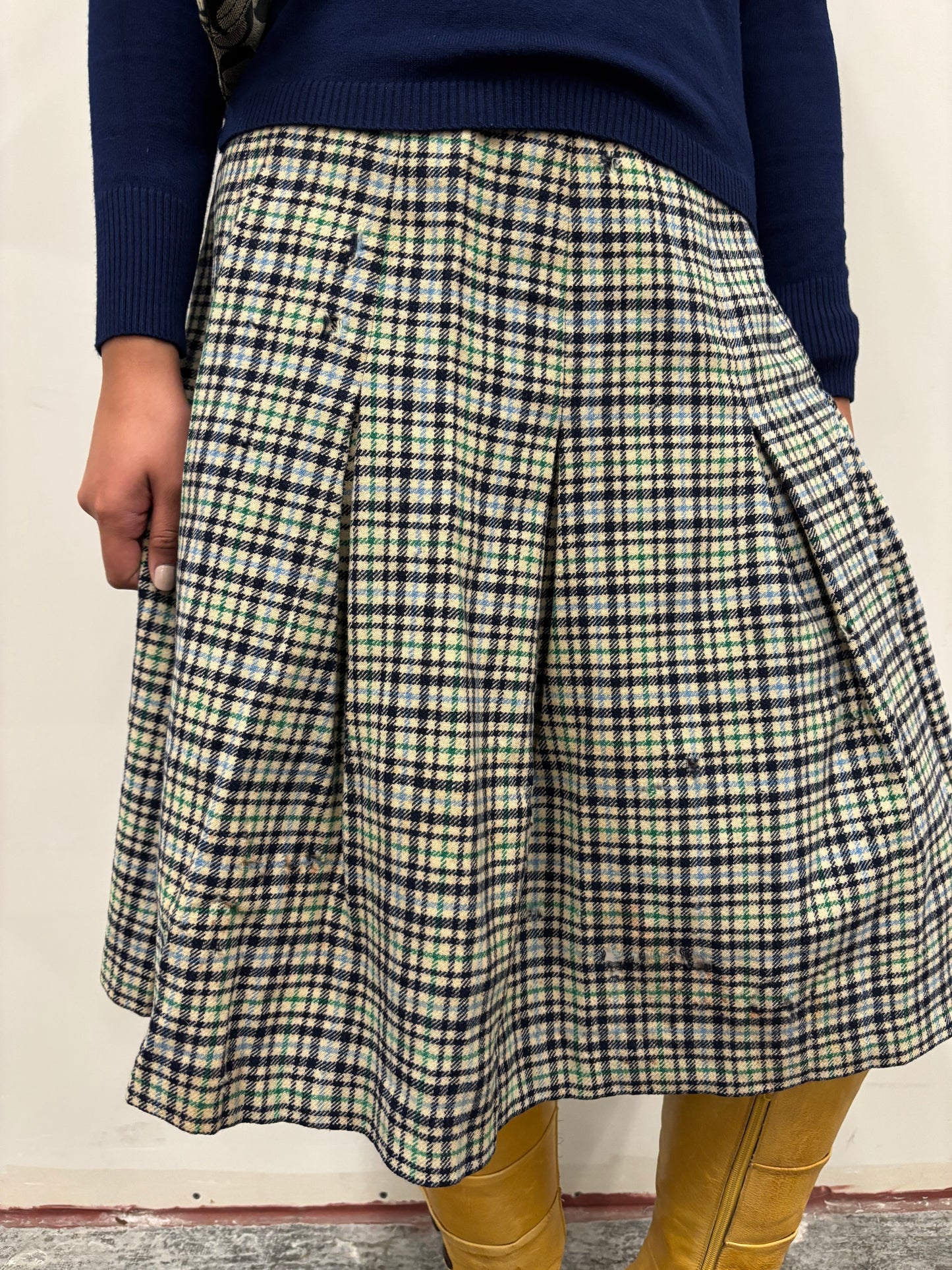 Daks Plaid Pleated Skirt
