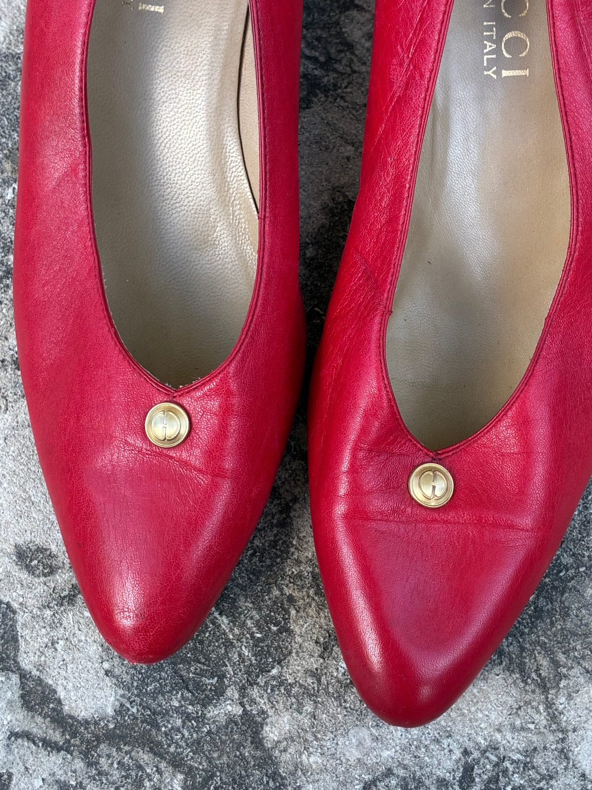 Vintage 80s Gucci Red Leather Kitten Heel Pumps W Gold Hardware