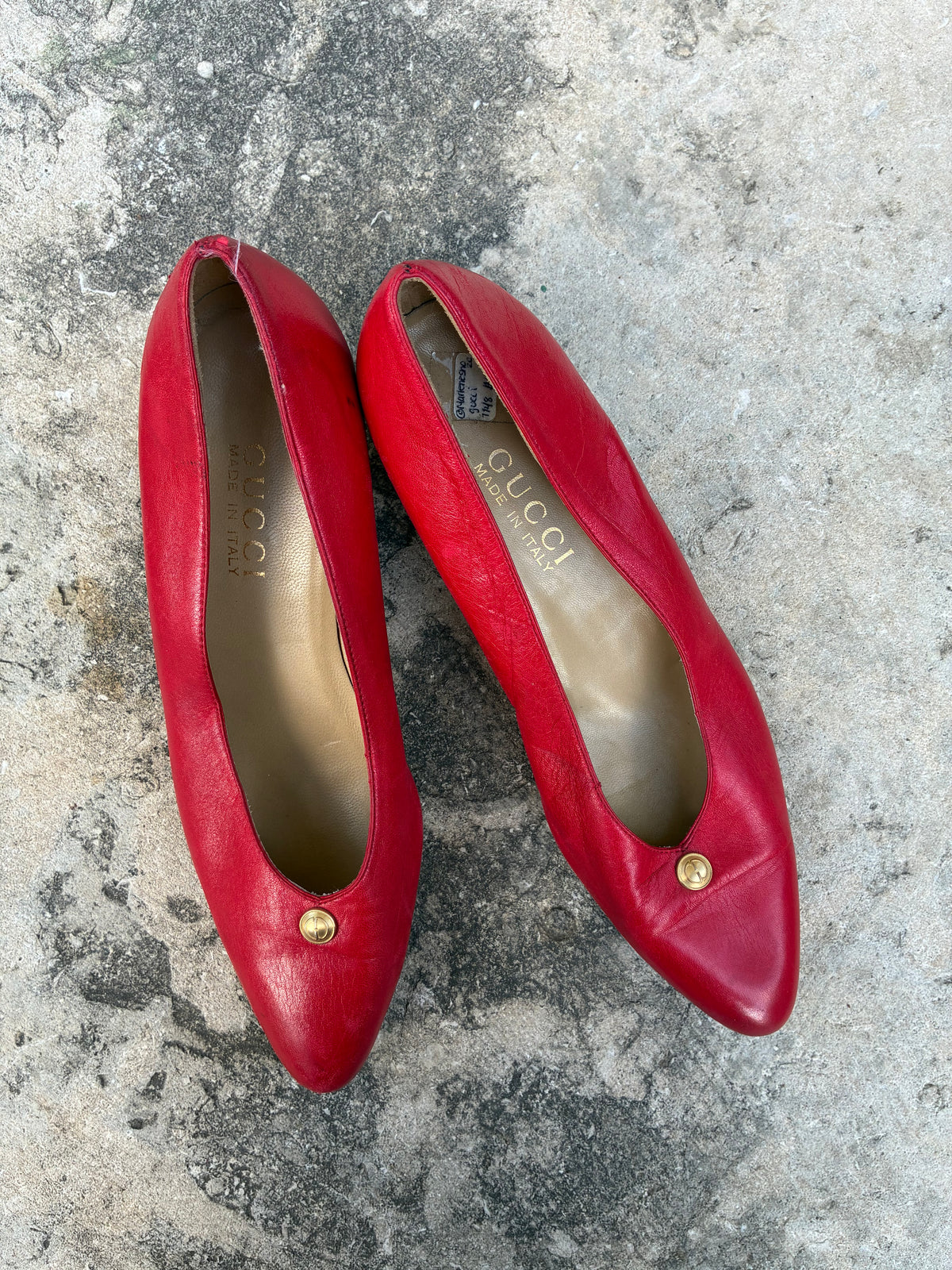Vintage 80s Gucci Red Leather Kitten Heel Pumps W Gold Hardware
