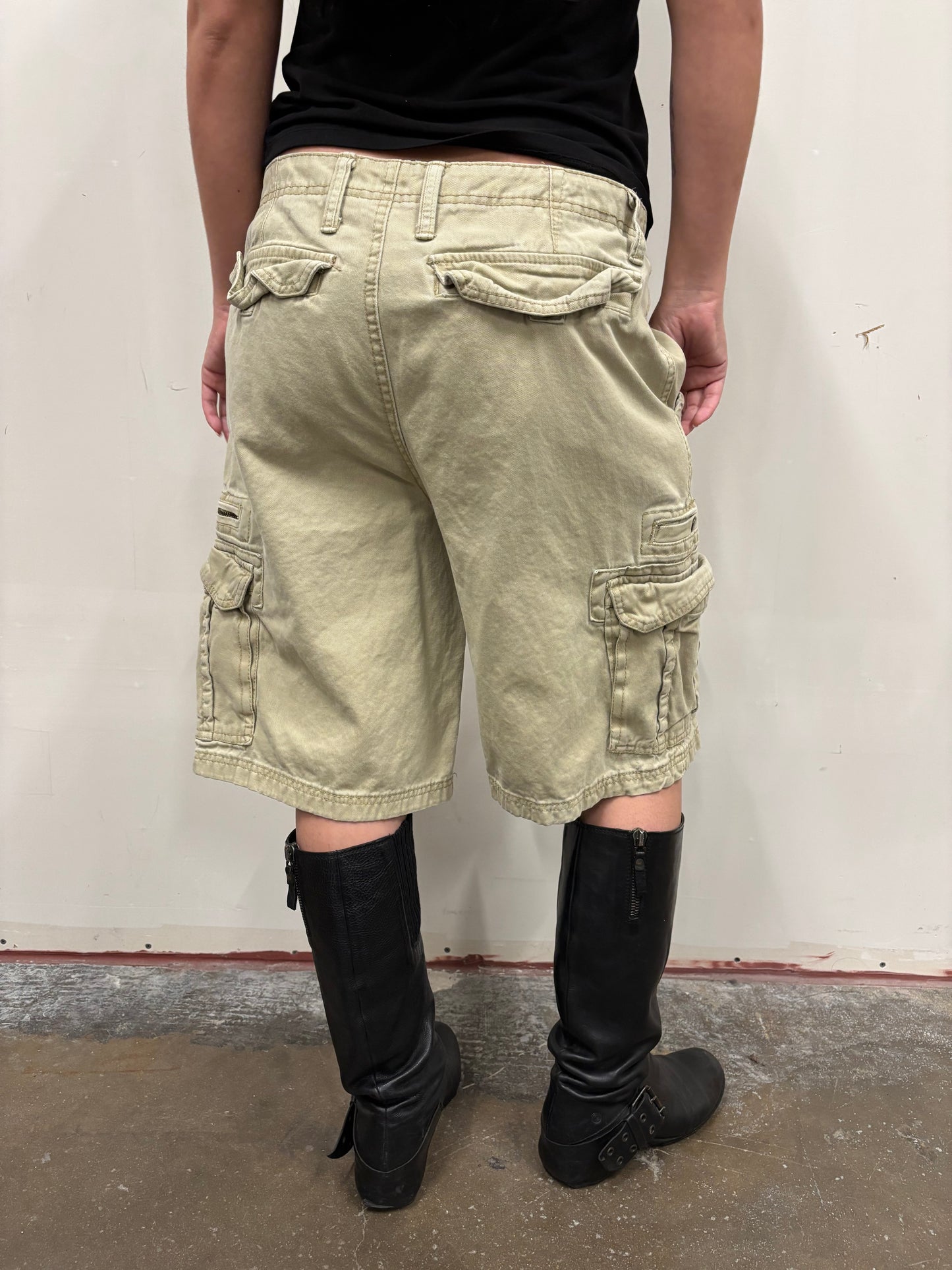 No Boundaries Cargo Jorts