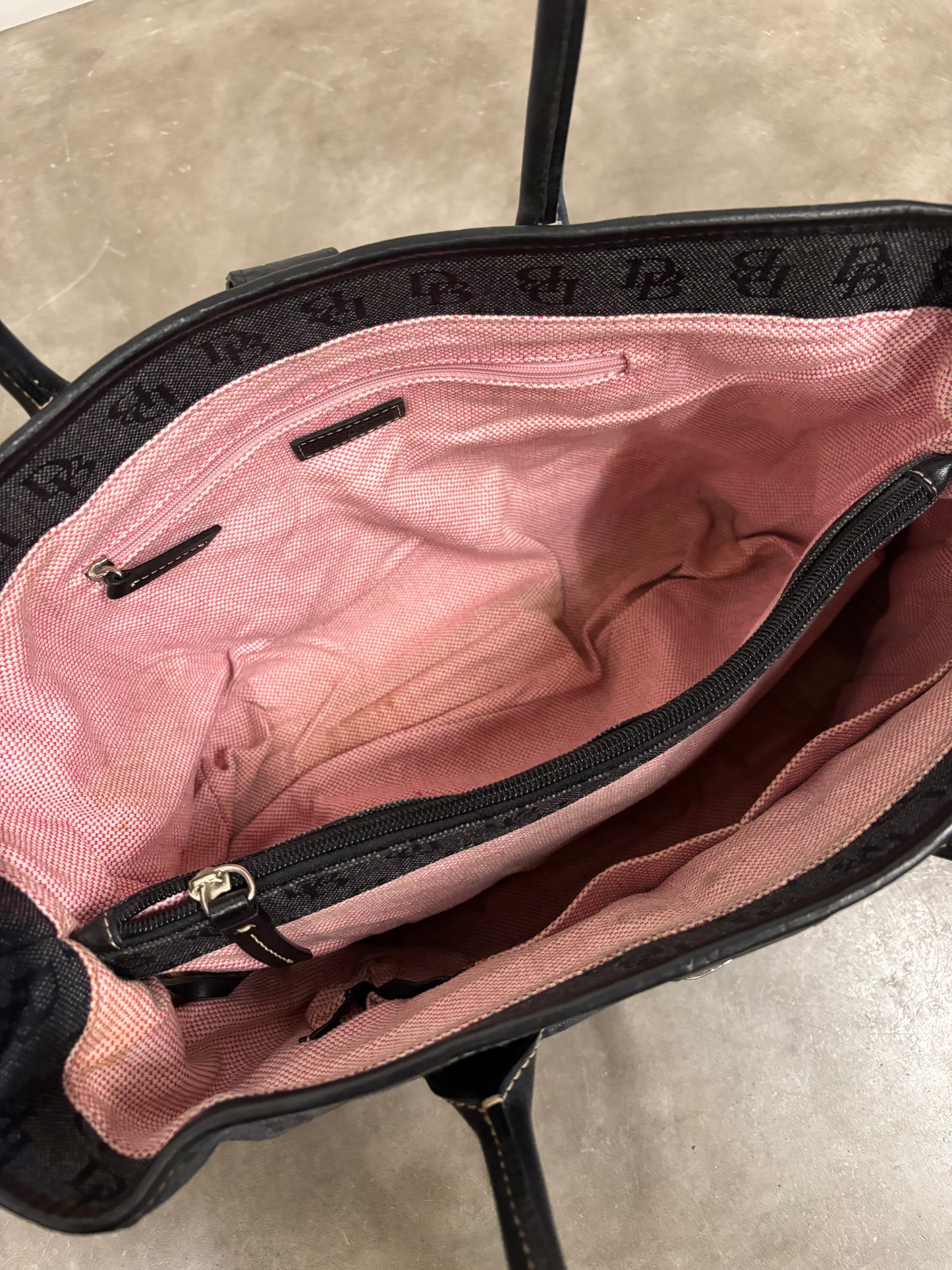 Dooney & Bourke Purse