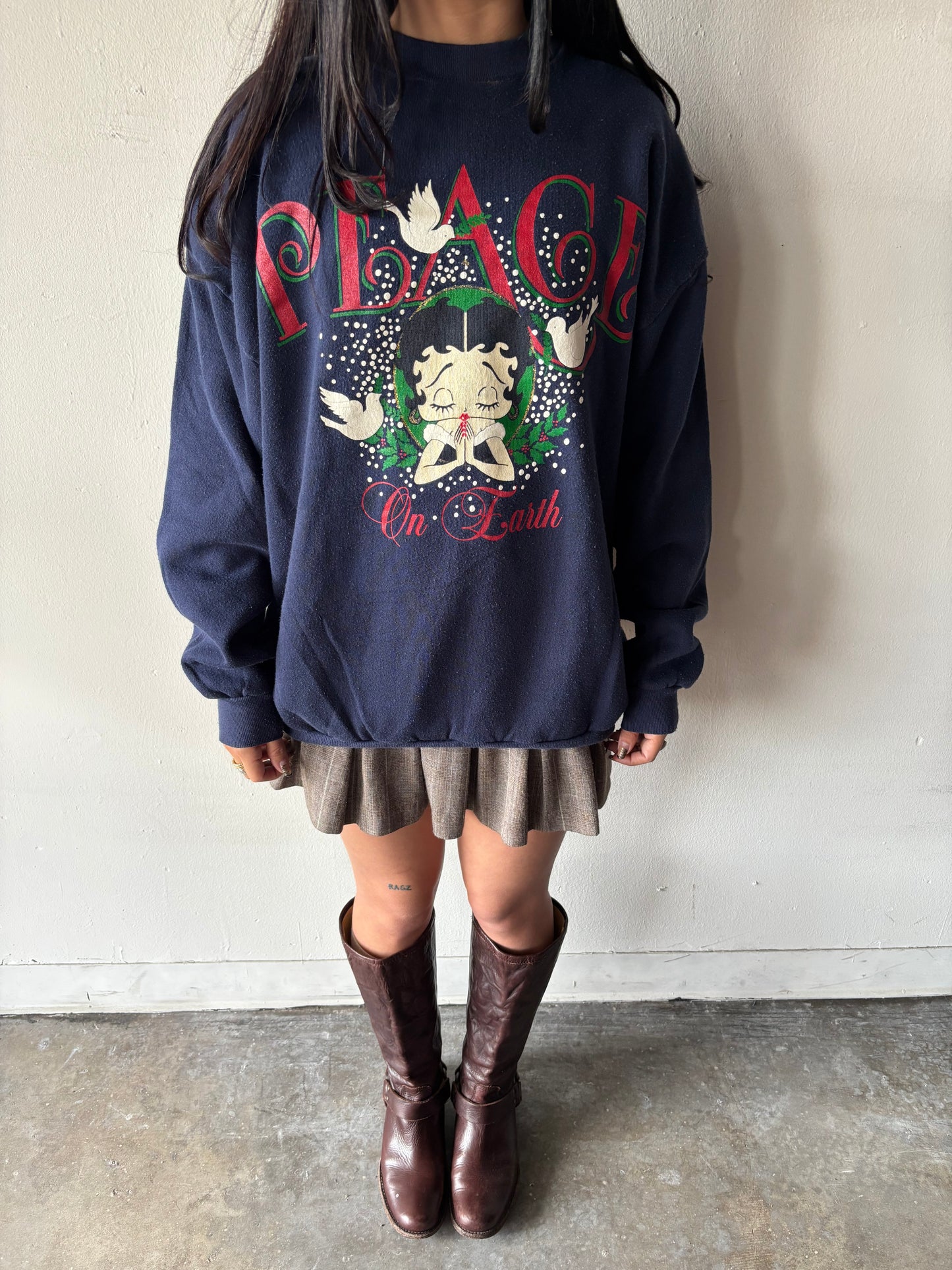 Vintage Betty Boop Peace on Earth Crewneck