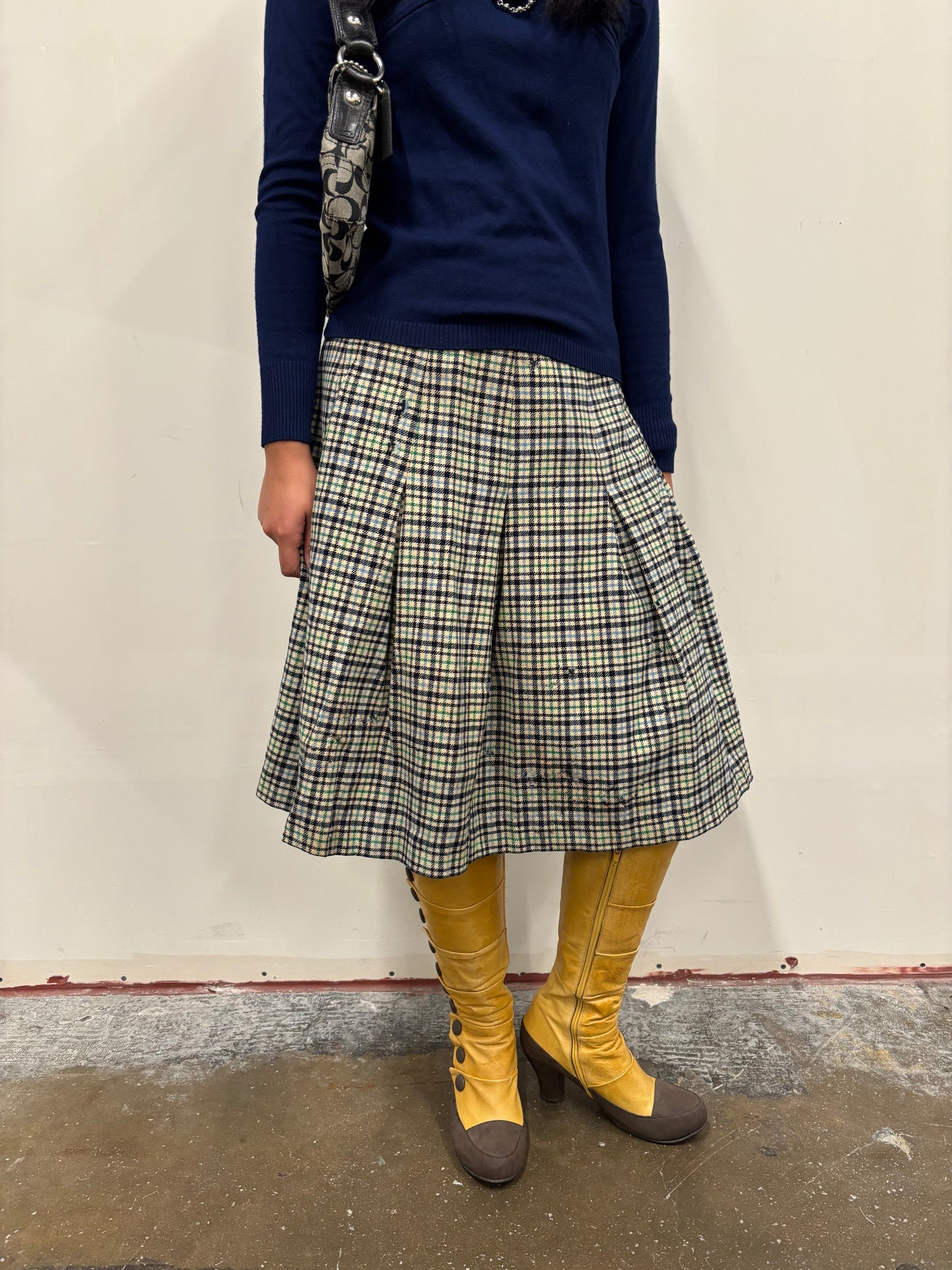 Daks Plaid Pleated Skirt